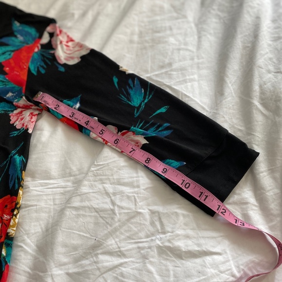 Ellen Tracy floral dress, size small, polyester/spandex blend. Great condition. - Picture 13 of 13
